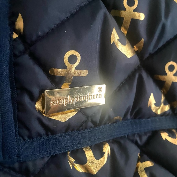 Simply Southern Women’s Puffer Vest Medium Navy Blue Nautical Boat Anchors Zip - Picture 3 of 4